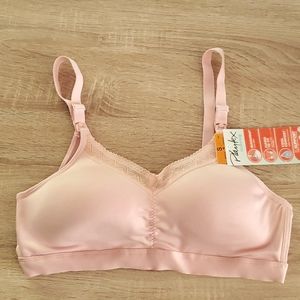 NWT. Playtex nursing bra. Small.
